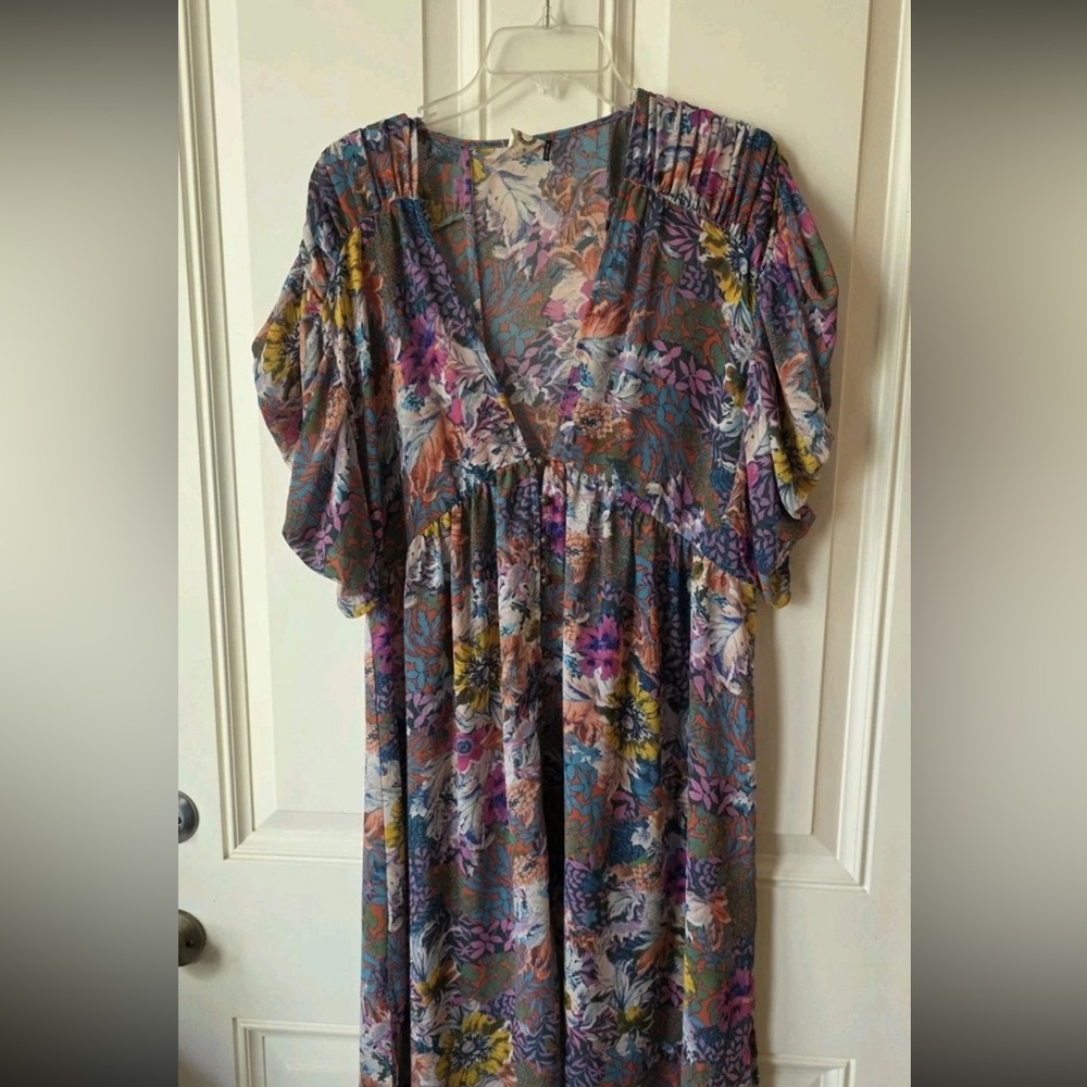 Anthropologie Akemi + Kin Floral Sheer Midi Floral Dress Medium - Picture 2 of 9